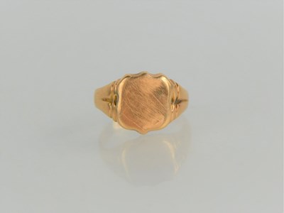 Lot 154 - A 15ct rose gold signet ring, 5.56g, size N.