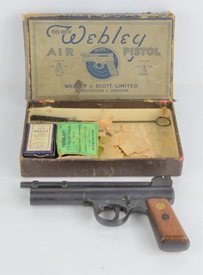 Lot 283 - A vintage Webley and Scott mark 1 air pistol...