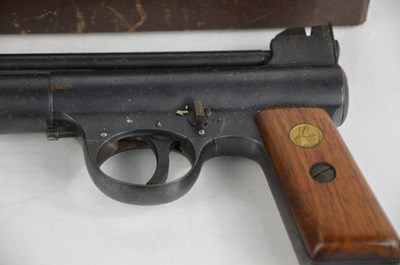 Lot 283 - A vintage Webley and Scott mark 1 air pistol...