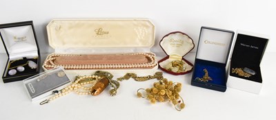 Lot 175 - A selection of costume jewellery to include...