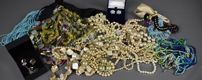 Lot 247 - A large collection of vintage and later...