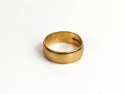 Lot 205 - A 9ct gold wedding band, size O/P, 4.05g.