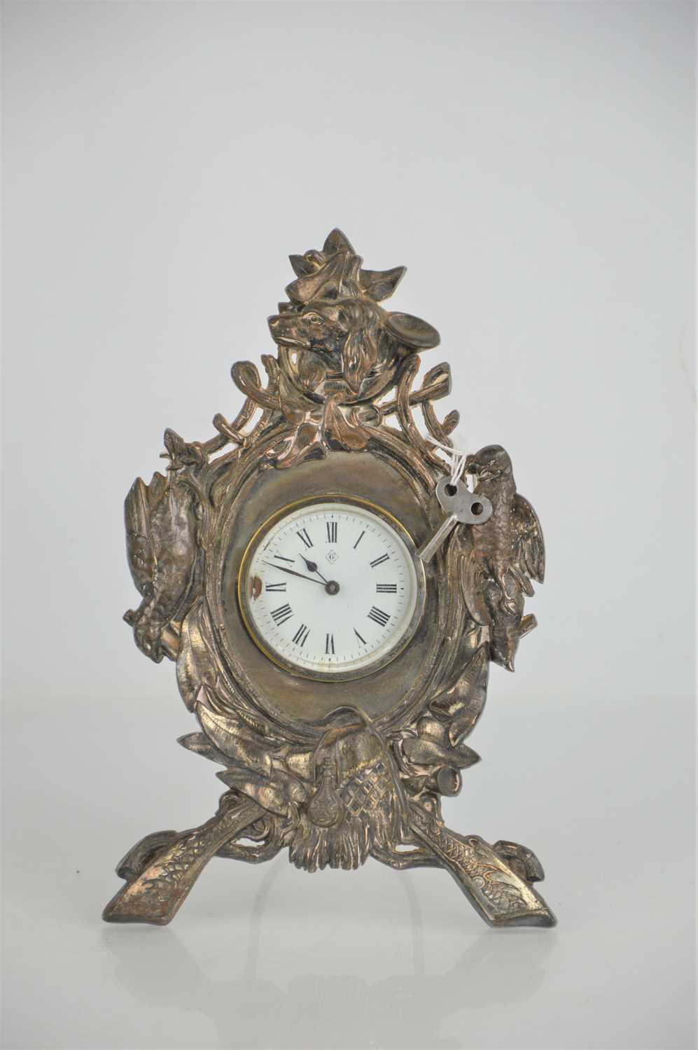 Lot 328 - An early 20th century hunting theme mantle clock