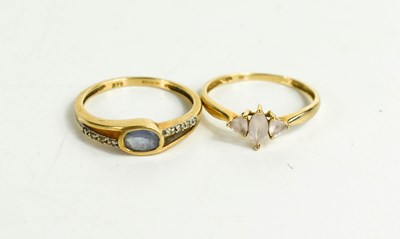 Lot 120 - Two 9ct gold rings, one set with rose quartz,...