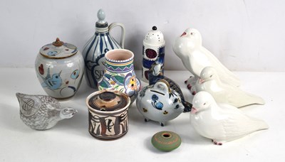 Lot 212 - A group of ceramics to include three Casa Pupo...