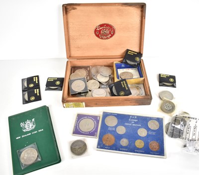 Lot 100 - A group of coins to include a 1937 coronation...