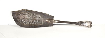 Lot 33 - A Scottish silver fish server in the Kings...