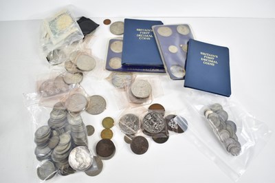 Lot 113 - A group of GB coinage to include commemorative...