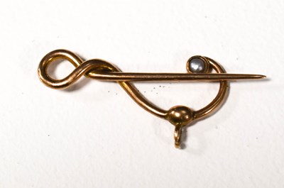 Lot 149 - A 9ct gold and seed pearl Murrle Bennett...