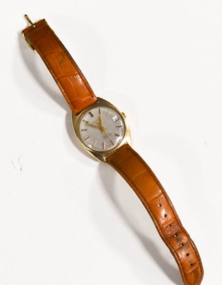 Lot 126 - A Longines Conquest Automatic gold cased...