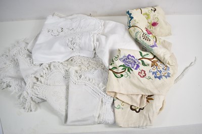 Lot 340 - A group of Victorian and later linen to...