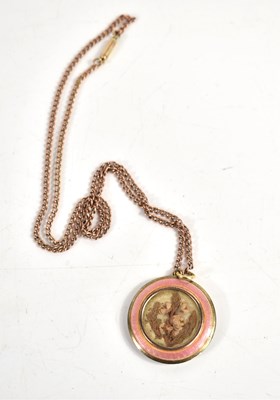 Lot 101 - A 9ct gold necklace with a pink guilloche...