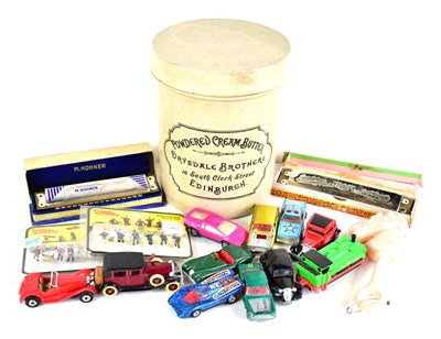 Lot 86 - A group of collectables to include diecast...