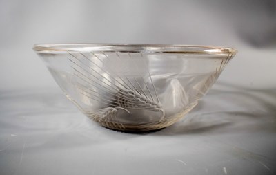 Lot 148 - A Rene Lalique glass 'Wheat' bowl, etched with...