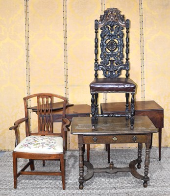 Lot 391 - A Queen Anne style oak side table with shaped...