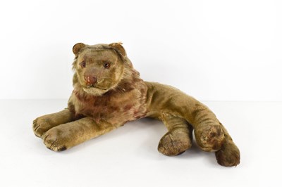 Lot 7 - A vintage Steiff lion, in recumbent position,...