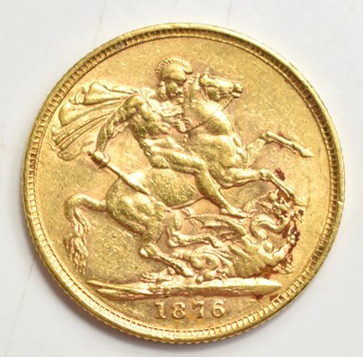 Lot 34 - A Queen Victoria full gold sovereign, young...