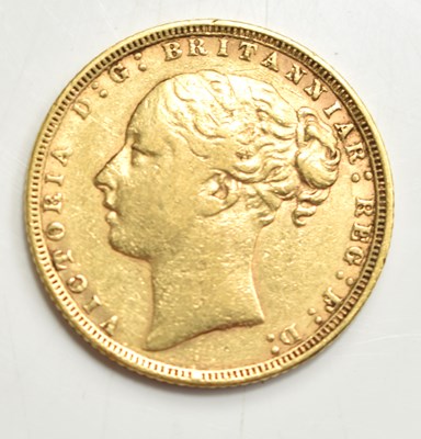 Lot 39 - A Queen Victoria full gold sovereign, young...
