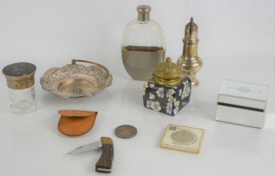 Lot 316 - A group of silver and decorative items...