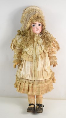 Lot 154 - An antique French early-20th century...