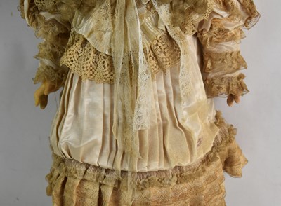 Lot 154 - An antique French early-20th century...