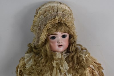 Lot 154 - An antique French early-20th century...