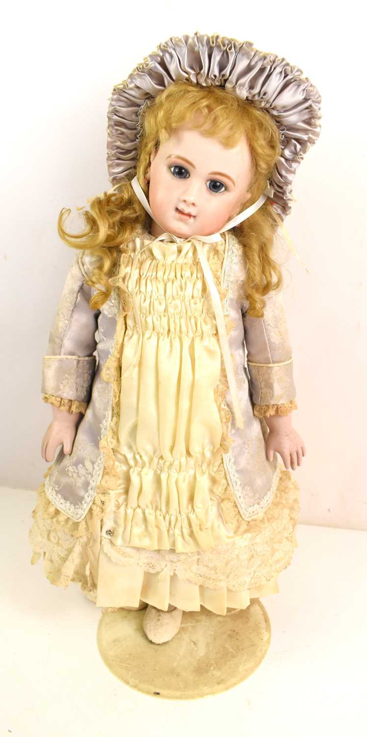 Lot 148 - A vintage Emile Jumeau doll, with bisque head...