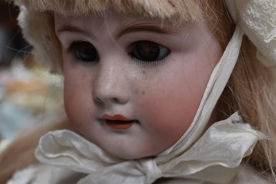 Lot 56 - A DEP Jumeau bisque headed doll, stamped DEP...