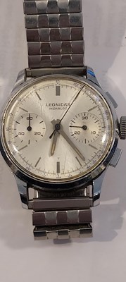 Lot 174 - A group of watches to include a vintage Record...