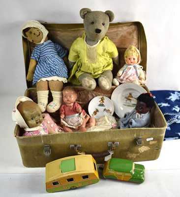 Lot 415 - A group of vintage soft toys and dolls...