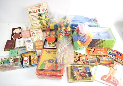 Lot 410 - A group of vintage games and toys to include...