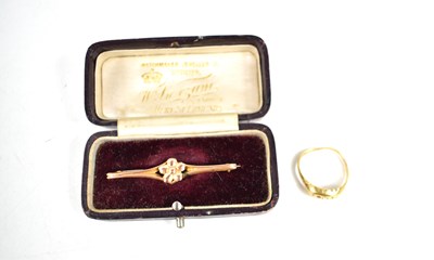 Lot 207 - An antique 18ct gold ring, a/f, together with...