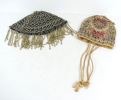 Lot 196 - A vintage 1920s glass beaded headdress,...