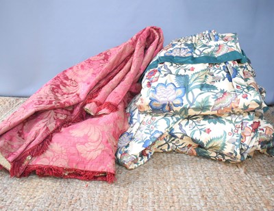 Lot 173 - A selection of 'Country House' lined curtains,...