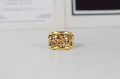 Lot 232 - An 18k gold Italian ring, designed with three...