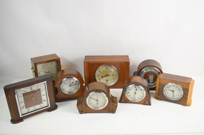 Lot 354 - A selection of vintage mantle clocks,...