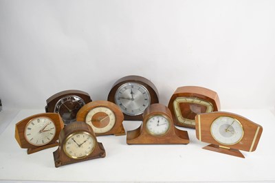Lot 355 - A selection of vintage mantle clocks, to...