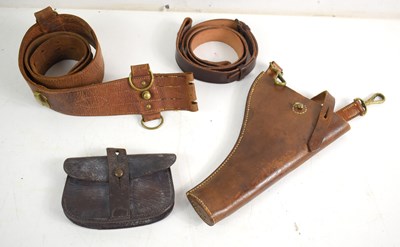 Lot 118 - A WWI era British Army Officers leather pistol...