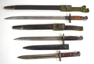 Lot 41 - An India No.1 MKII bayonet, the blade...