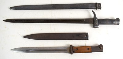 Lot 30 - A French 1892 pattern bayonet with scabbard...