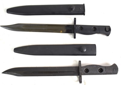 Lot 31 - An Australian L1A2 knife bayonet, having...