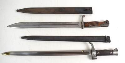 Lot 77 - A French 1892 pattern bayonet with scabbard,...