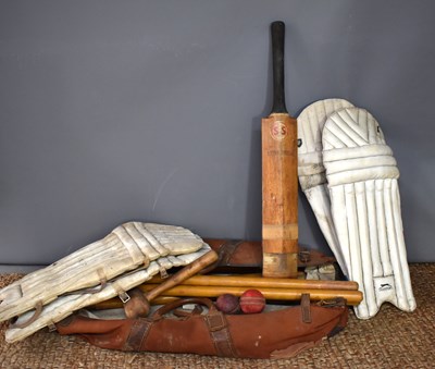 Lot 363 - A group of vintage cricket kit to include a...