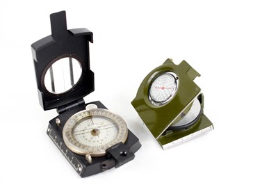 Lot 112 - A green Chinese Army PLA type 51/62 compass,...