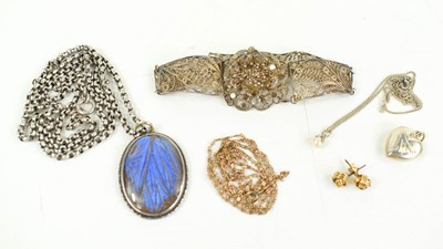 Lot 266 - A group of jewellery to include a silver...