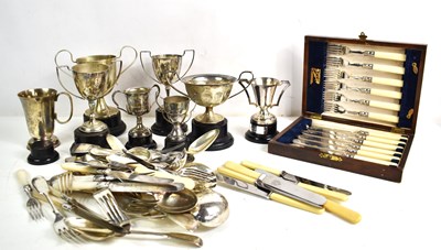 Lot 280 - A group of silver plated items to include...