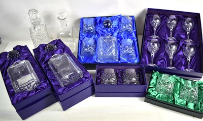 Lot 326 - A group of crystal glassware to include...