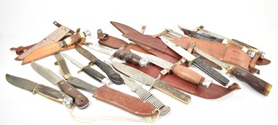 Lot 126 - A collection of vintage Bowie and other knives...