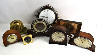 Lot 223 - A group of 20th century wall and mantle clocks...