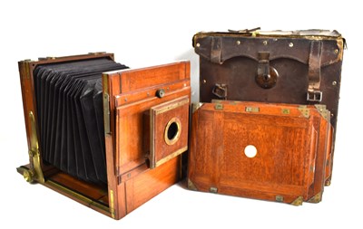 Lot 371 - An early 20th century folding boxed wooden...